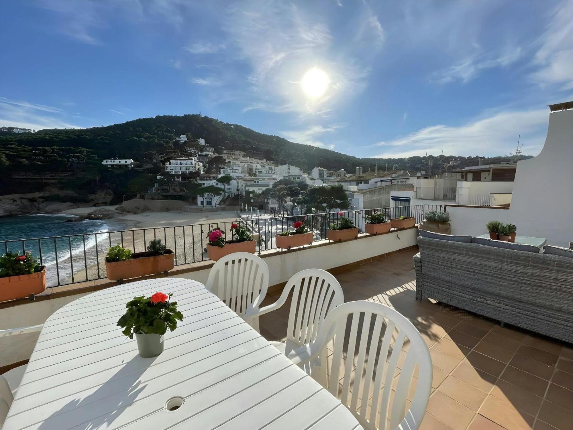 Tamariu Platja - Penthouse On Passeig Del Mar. Apartment Bagian luar foto