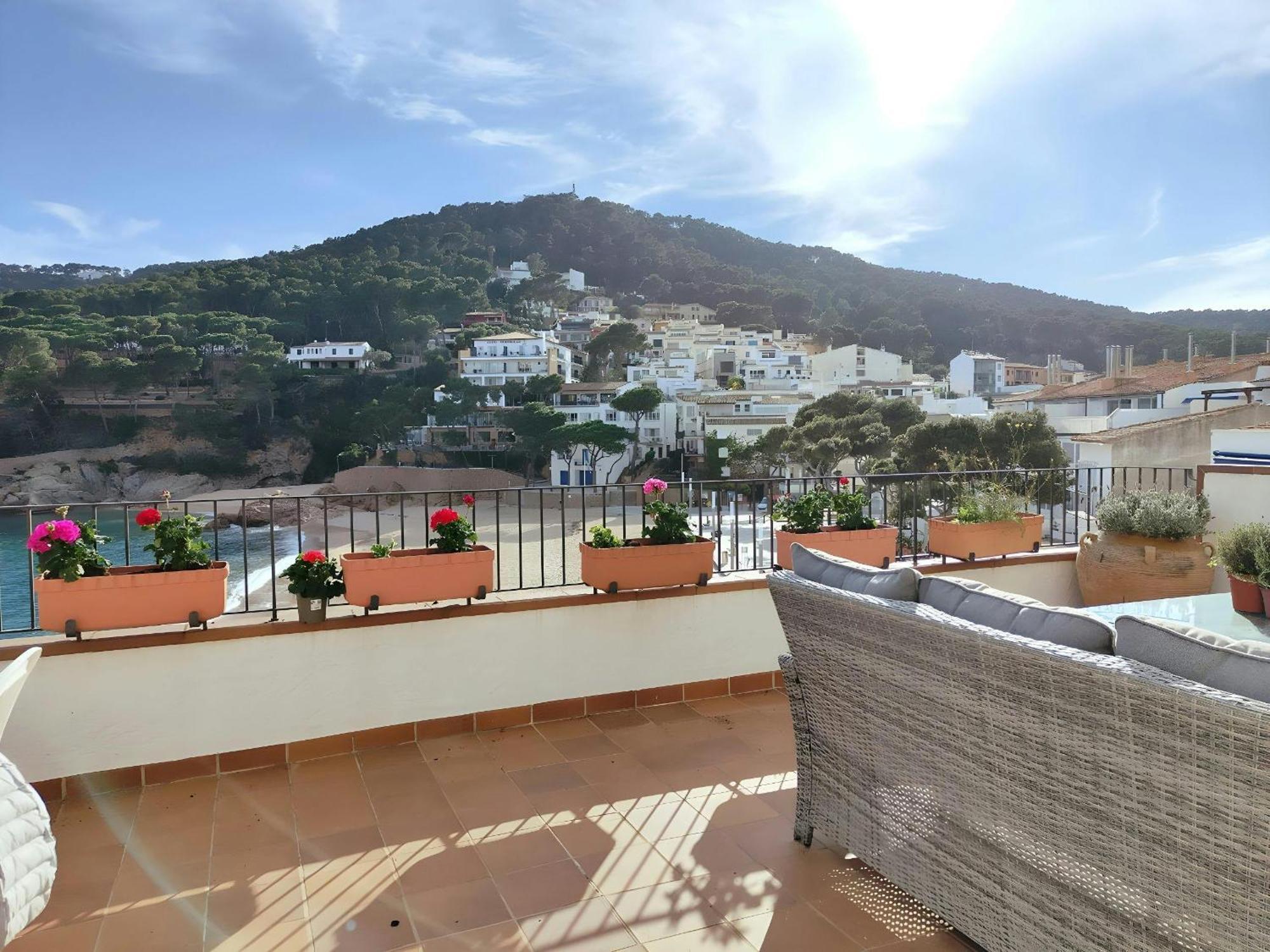 Tamariu Platja - Penthouse On Passeig Del Mar. Apartment Bagian luar foto
